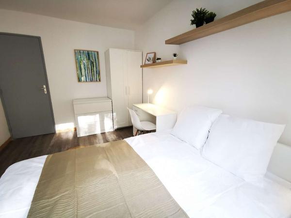 Colocation / Maison 7 pièces de 108 m², Évry, Square Paul Lafargue / Photo 2