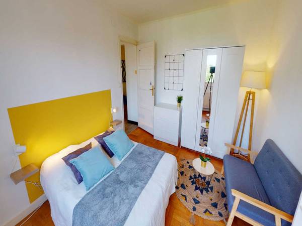 Colocation / Appartement 8 pièces de 170 m², Lyon, Avenue Esquirol / Photo 2