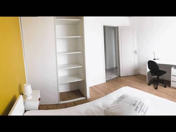 Colocation / Appartement 4 pièces de 85 m², Nantes, Allée des Îles Loyauté / Photo 9