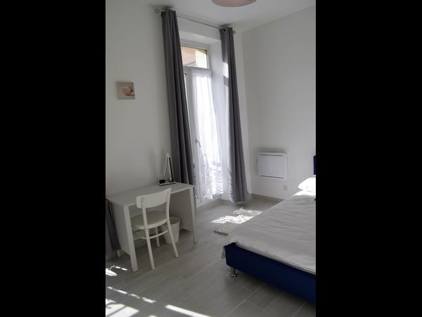 Colocation / Appartement 3 pièces de 62 m², Marseille, Rue de Crimée / Photo 2
