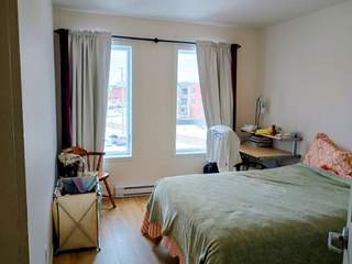 Colocation / 4 rooms apartment · 750 m², Sherbrooke, Rue André-Breton