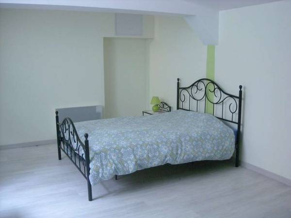 Location / Appartement 3 pièces de 55 m², Troyes, Rue Vieille Rome / Photo 11