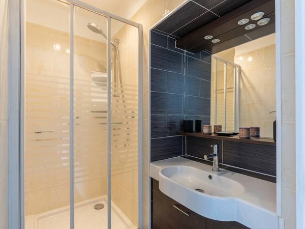 Colocation / Maison 4 pièces de 62 m², Oullins, Rue Henri Barbusse / Photo 2