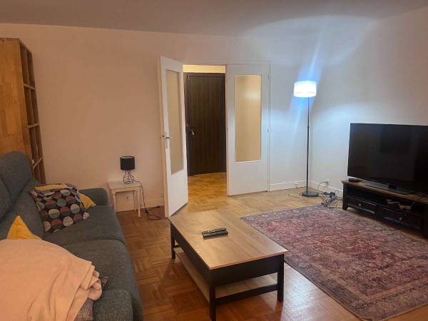 Chambre chez l'habitant / Appartement 3 pièces de 80 m², Paris, Rue Montmartre / Photo 2