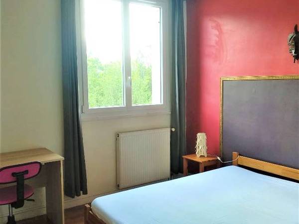 Colocation / Appartement 5 pièces de 82 m², Saint-Martin-d'Hères, Avenue Ambroise Croizat / Photo 5