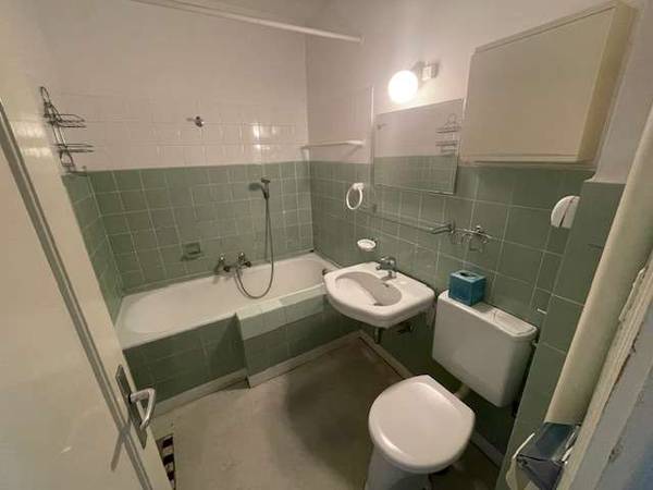 Colocation / Appartement 4 pièces de 85 m², Lausanne, Rue Belle-Fontaine / Photo 5