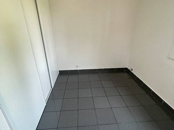 Colocation / Appartement 4 pièces de 65 m², Saint-Martin-d'Hères, Rue Jean Moulin / Photo 7