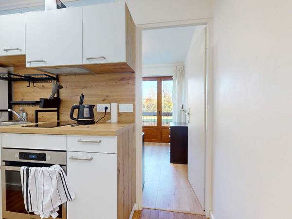 Location / Appartement 3 pièces de 46 m², Ambilly, Rue des Marronniers / Photo 2