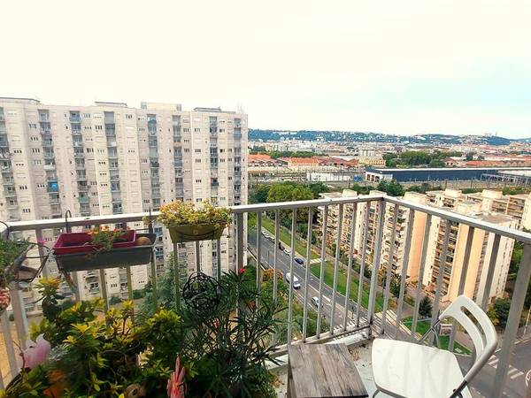 Colocation / Appartement 5 pièces de 89 m², Lyon, Rue Challemel Lacour / Photo 2