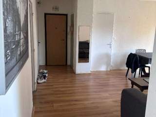 Room share, 5 rooms apartment, Toulouse