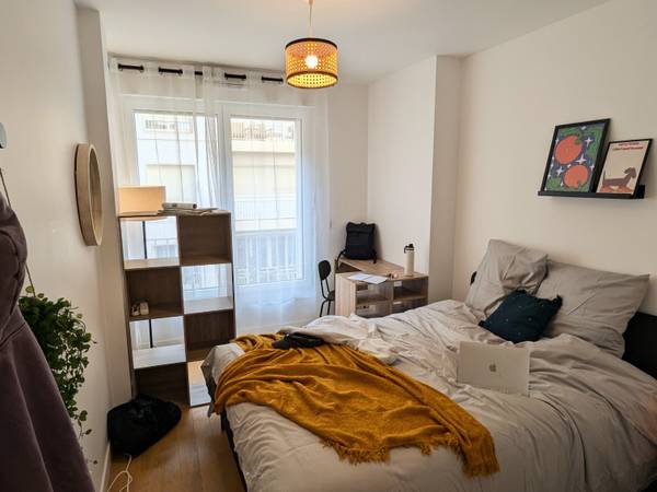 Colocation / Appartement 4 pièces de 78 m², Clichy-la-Garenne, Rue Petit / Photo 2