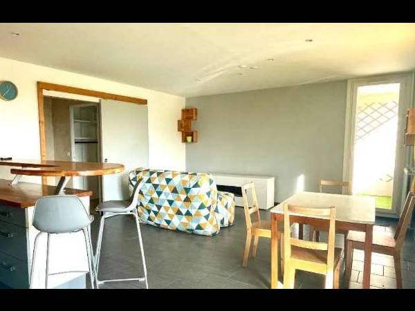 Location / Appartement 4 pièces de 70 m², Aix-en-Provence, Chemin du Coton Rouge / Photo 2