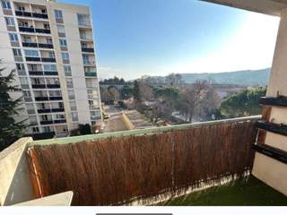 Rental / 4-bedroom flat · 70 m², Aix-en-Provence, Chemin du Coton Rouge