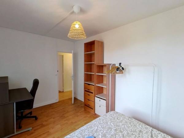 Colocation / Appartement 4 pièces de 73 m², Talence, Rue de Suzon / Photo 2