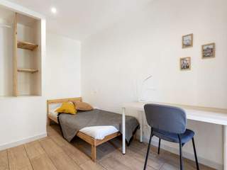 Colocation / Appartement 8 pièces de 140 m², Marseille, Rue Jean Roque