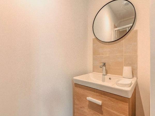 Coliving / Maison 10 pièces de 200 m², Paris, Rue Emile Landrin / Photo 2