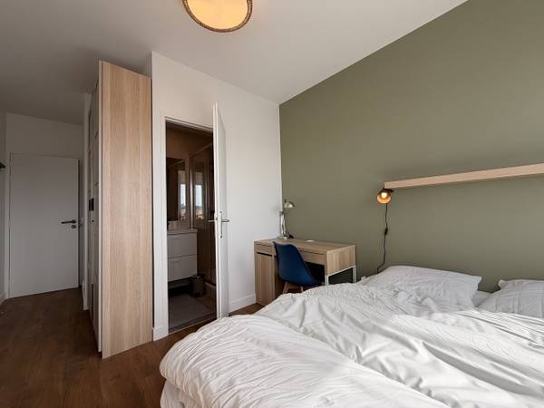 Colocation / Appartement 6 pièces de 95 m², Lyon, Rue Marius Berliet / Photo 2