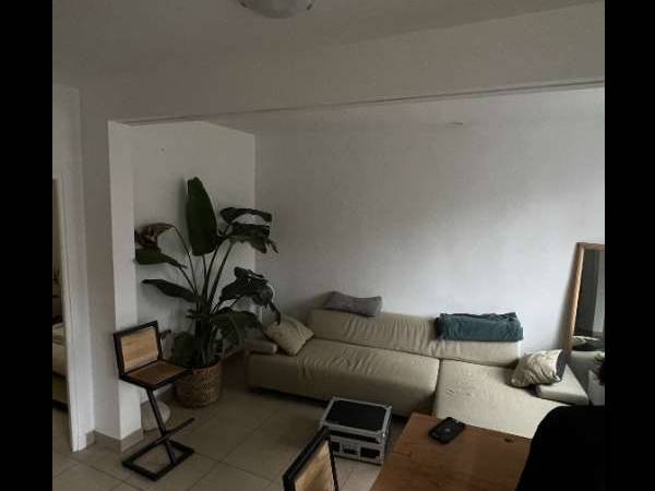 Colocation / Appartement 3 pièces de 65 m², Paris, Avenue de Flandre / Photo 2