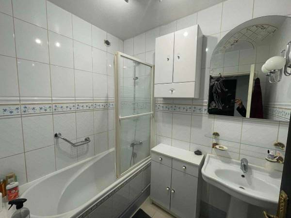 Colocation / Appartement 4 pièces de 90 m², Saint-Denis, Rue Auguste Poullain / Photo 2