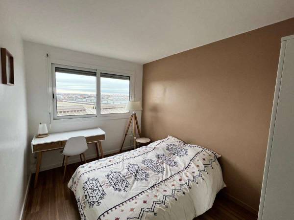 Colocation / Appartement 5 pièces de 12 m², Aubervilliers, Rue Charles Tillon / Photo 5