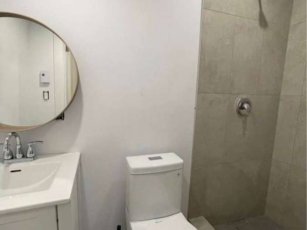 Coliving / Appartement 5 pièces de 60 m², Montréal, Rue Cartier / Photo 6