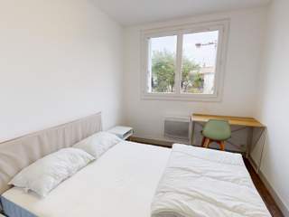 Room share / 5 rooms apartment · 80 m², Bordeaux, Cours Édouard Vaillant