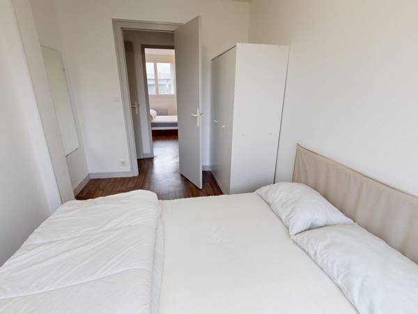 Colocation / Appartement 5 pièces de 80 m², Bordeaux, Cours Édouard Vaillant / Photo 2