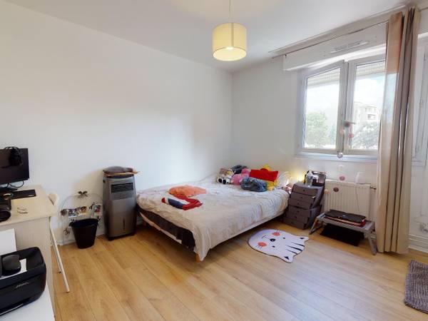 Colocation / Appartement 5 pièces de 80 m², Vénissieux, C Rue Ernest Renan / Photo 2