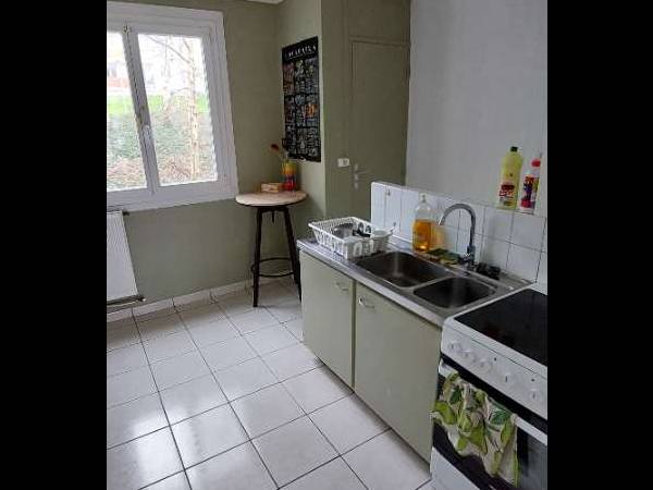 Colocation / Appartement 4 pièces de 74 m², Brest, Rue Général Archinard / Photo 3