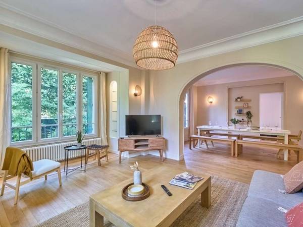 Colocation / Appartement 10 pièces de 250 m², Colombes, Rue Bellenot / Photo 2