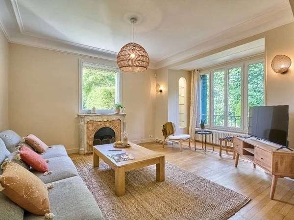 Flatsharing / 10-bedroom flat · 250 m², Colombes, Rue Bellenot / Photo 2