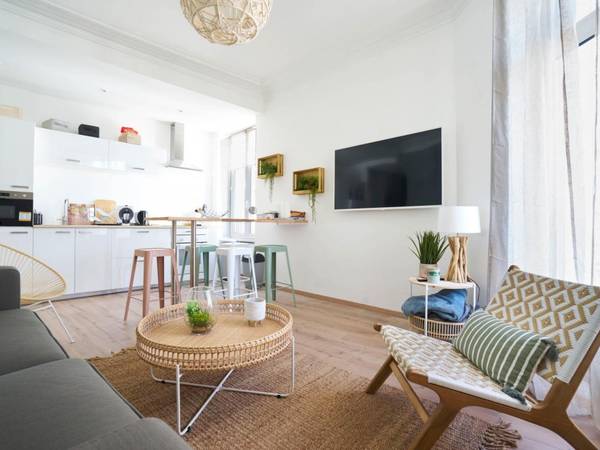 Colocation / Appartement 6 pièces de 90 m², Nancy, Rue de la Commanderie / Photo 2