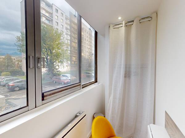 Location / Appartement 1 pièce de 11 m², Saint-Martin-d'Hères, Rue Honoré Daumier / Photo 2