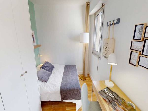 Room share / 4 rooms apartment · 80 m², Paris, Rue de l'Eglise / Photo 2