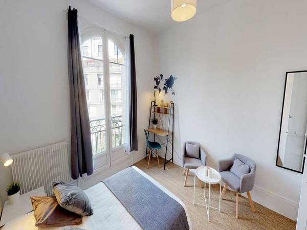 Colocation / Appartement 5 pièces de 120 m², Paris, Rue de la Convention / Photo 2
