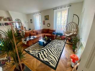 Sublet / 3-bedroom flat · 80 m², Paris, Boulevard Barbès