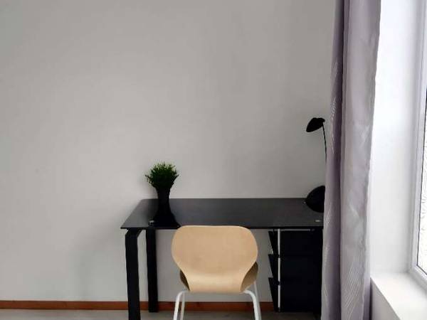 Colocation / Appartement 5 pièces de 57 m², Rouen, Place des Emmurees / Photo 2