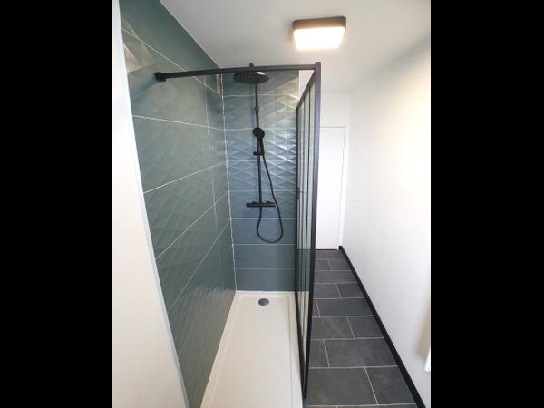 Colocation / Appartement 4 pièces de 77 m², Laval, Rue Marceau / Photo 9