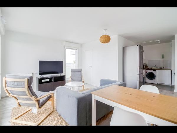 Colocation / Appartement 5 pièces de 87 m², Asnières-sur-Seine, Rue Henri Poincaré / Photo 2
