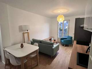 Colocation / Appartement 5 pièces de 89 m², Pontoise, Rue Stephane Charbonnier