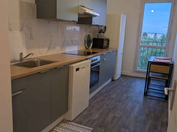 Colocation / Appartement 4 pièces de 63 m², Les Ulis, Allée des Amonts / Photo 2
