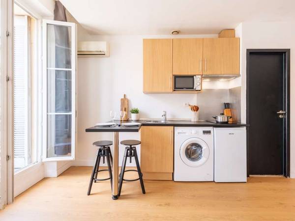 Location / Studio de 21 m², Marseille, Rue Lafon / Photo 2