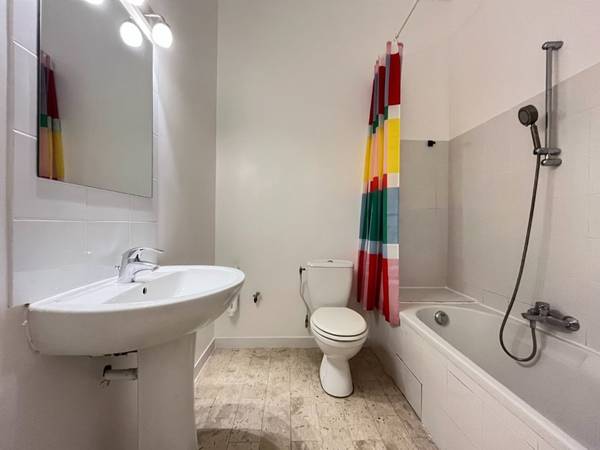 Location / Studio de 30 m², Nice, Rue de France / Photo 6