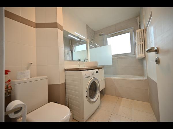 Colocation / Appartement 5 pièces de 85 m², Strasbourg, Rue de Ribeauville / Photo 2