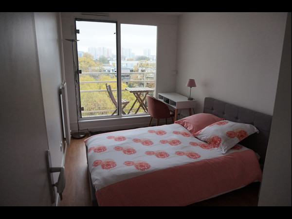 Colocation / Appartement 4 pièces de 73 m², Nanterre, Rue Salvador Allende / Photo 2