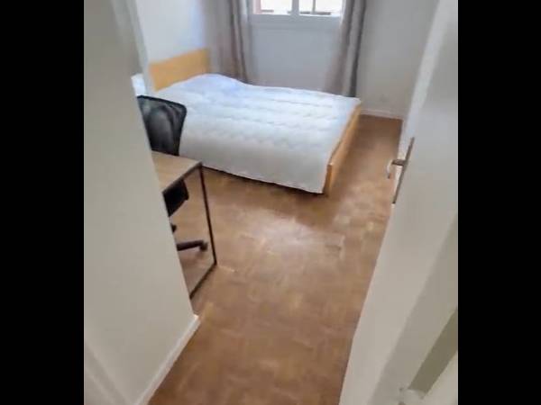 Colocation / Appartement 3 pièces de 55 m², Paris, Rue Pouchet / Photo 2