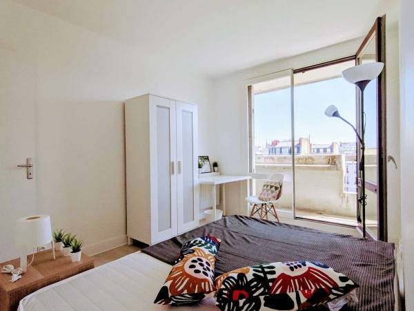 Colocation / Appartement 6 pièces de 92 m², Paris, Allée d'Andrézieux / Photo 2