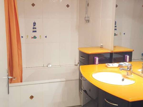 Colocation / Appartement 5 pièces de 118 m², Strasbourg, Rue d'Oslo / Photo 4