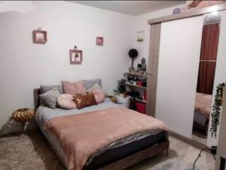 Room in a live-in landlord's home / 1 room apartment, Bobigny