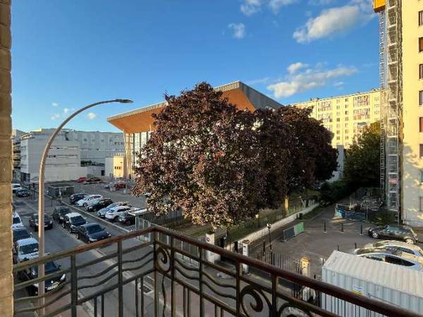 Location / Appartement 6 pièces de 80 m², Vitry-sur-Seine, Rue Louise Aglaë Cretté / Photo 7